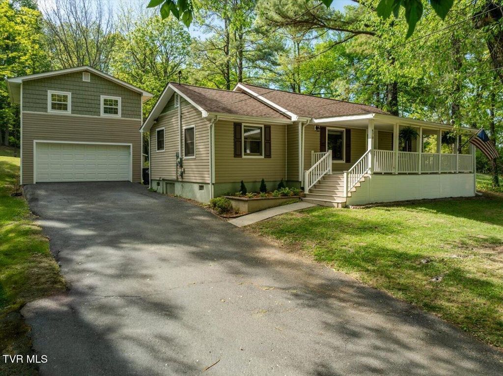 Photo of 470 Shady View Road, Kingsport, TN 37664 (MLS # 9994396)
