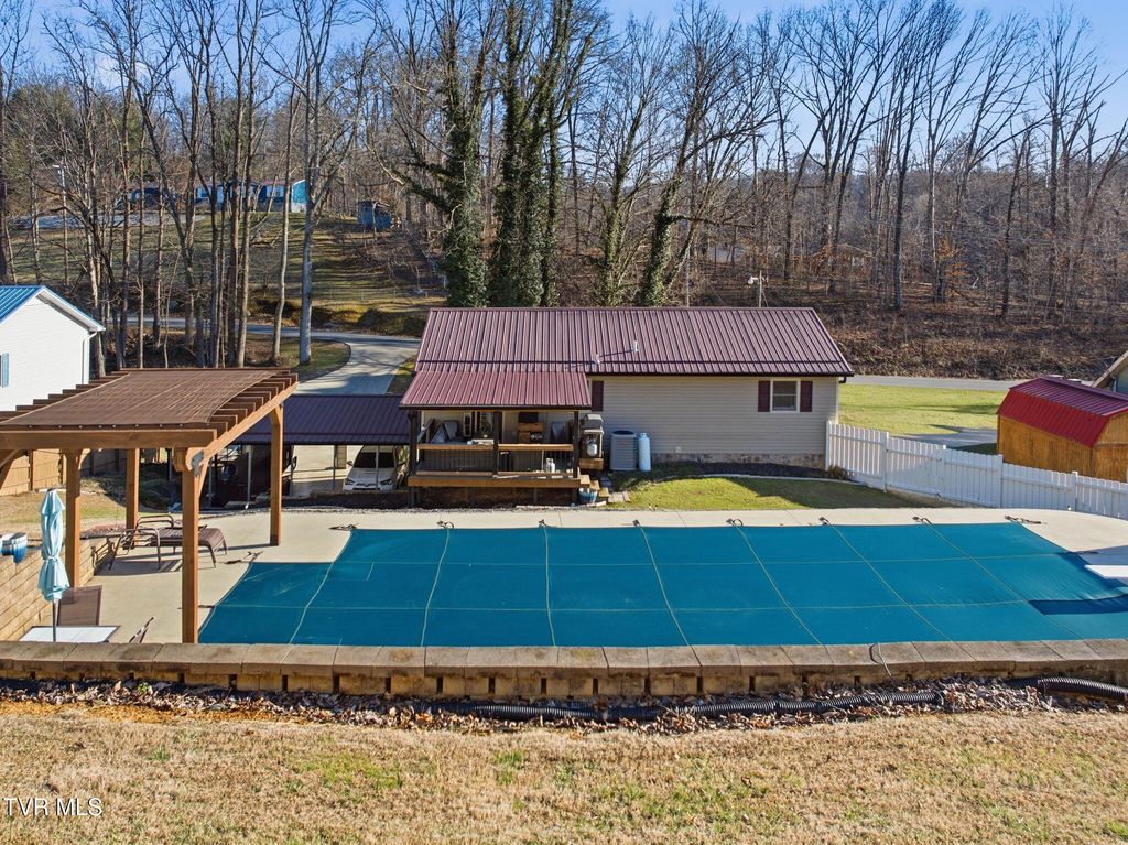 Photo of 326 Big Springs Road, Elizabethton, TN 37643 (MLS # 9990302)