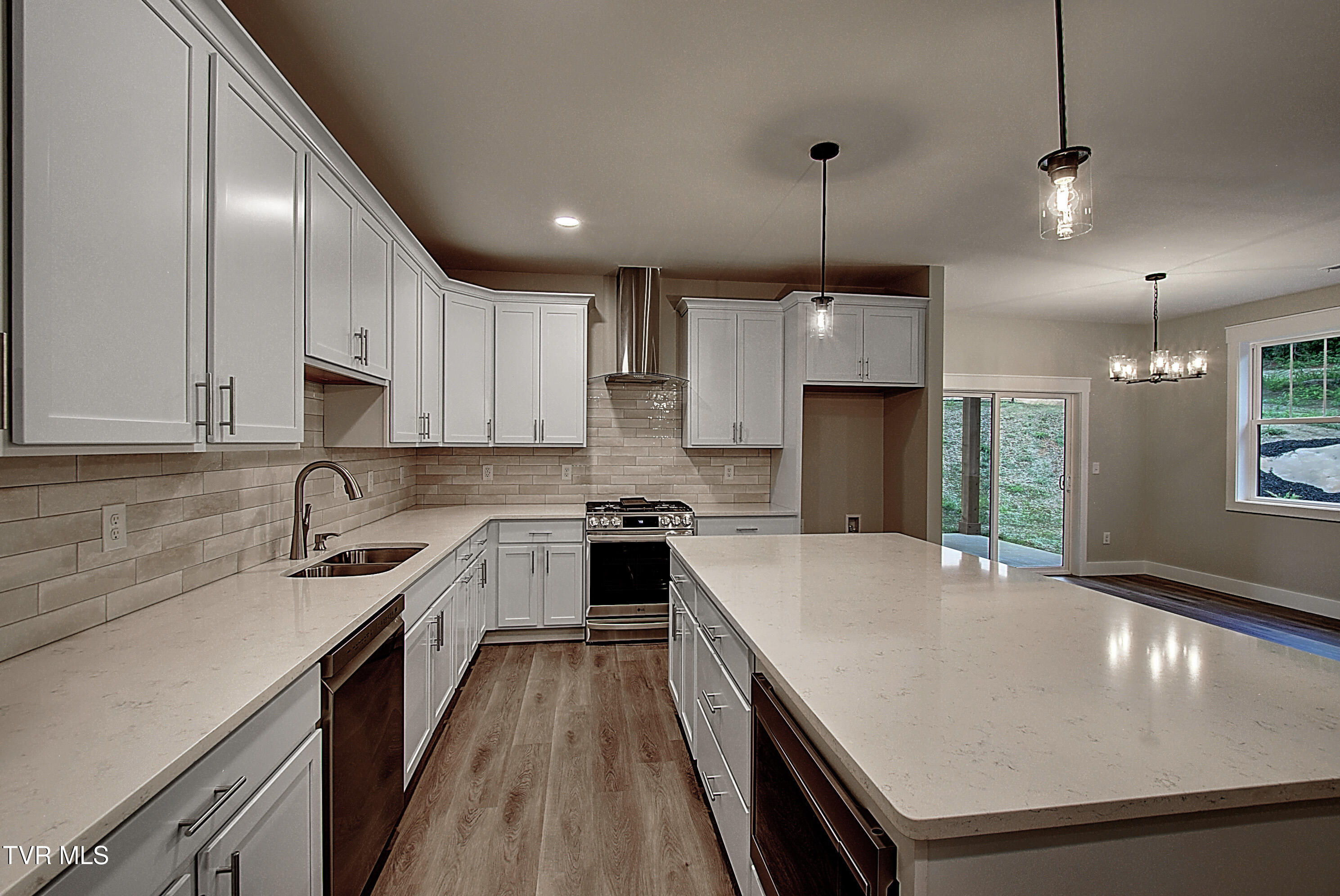 Johnson City, Tennessee 37615, United States, 3 Bedrooms Bedrooms, ,3 BathroomsBathrooms,Residential,Active,184756