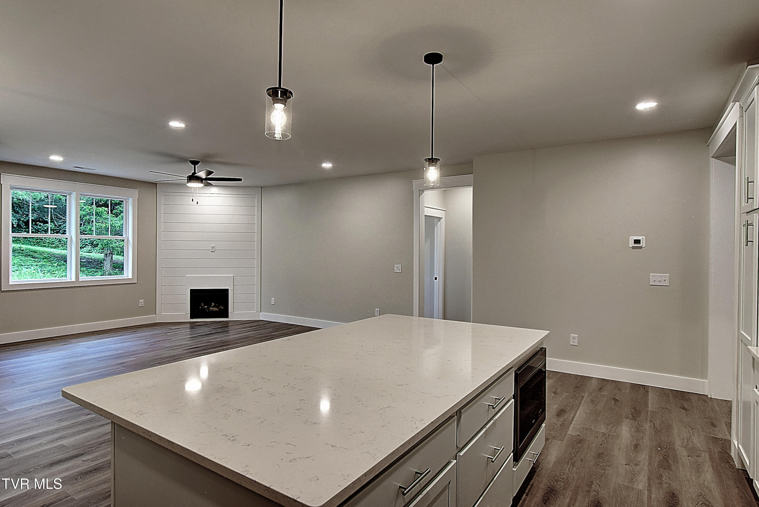 Johnson City, Tennessee 37615, United States, 3 Bedrooms Bedrooms, ,3 BathroomsBathrooms,Residential,Active,184756