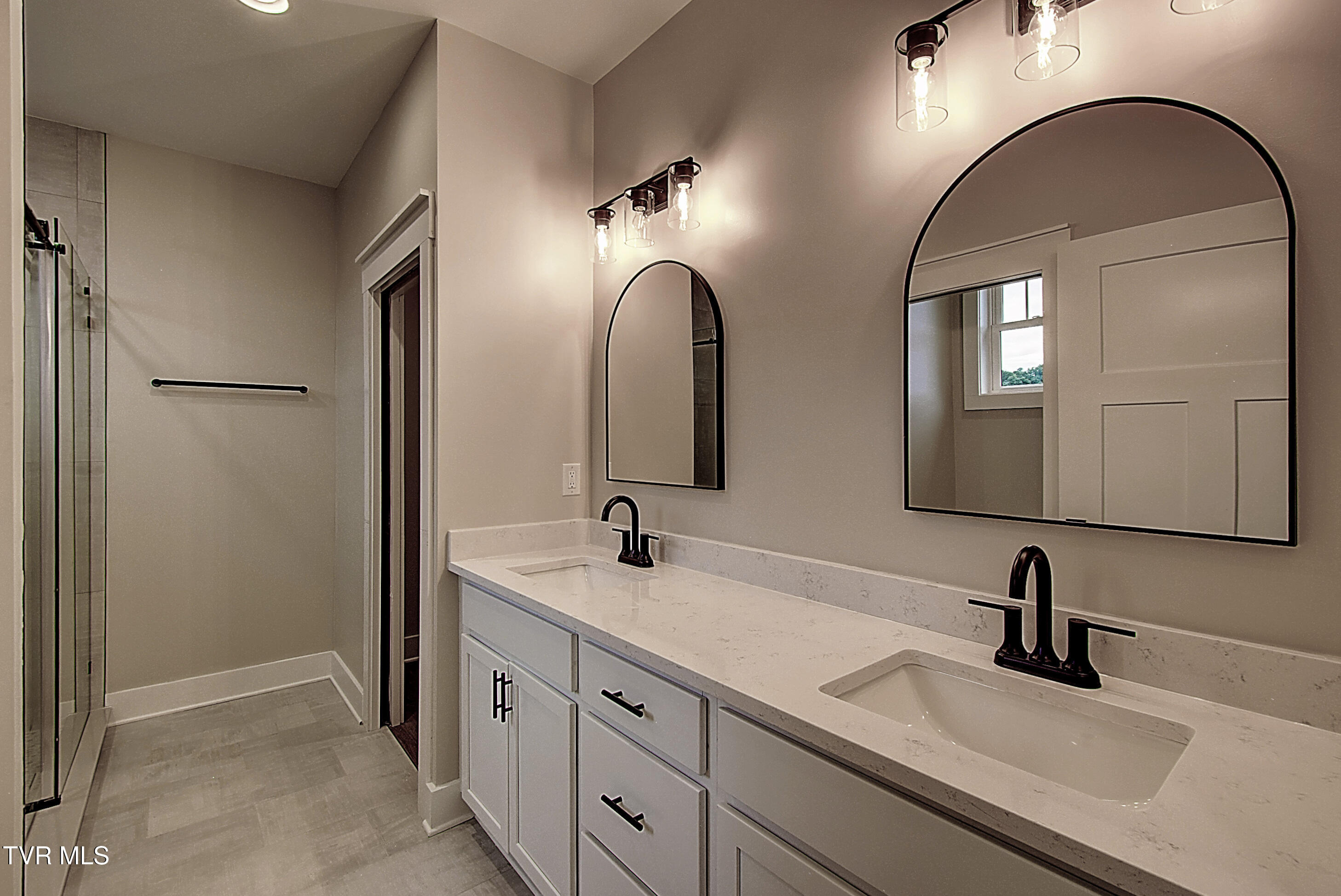 Johnson City, Tennessee 37615, United States, 3 Bedrooms Bedrooms, ,3 BathroomsBathrooms,Residential,Active,184756