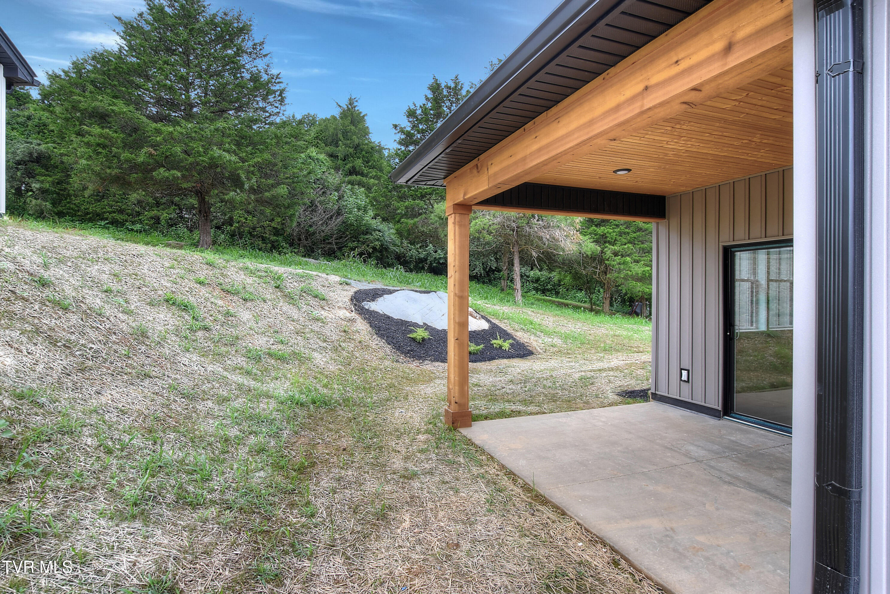 Johnson City, Tennessee 37615, United States, 3 Bedrooms Bedrooms, ,3 BathroomsBathrooms,Residential,Active,184756