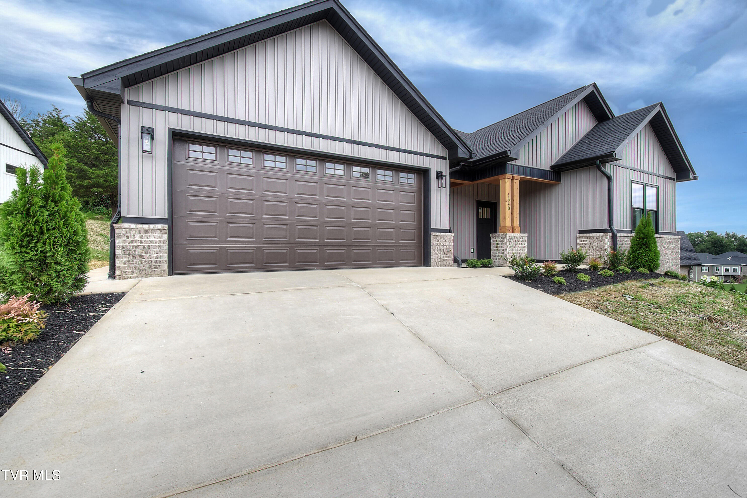 Johnson City, Tennessee 37615, United States, 3 Bedrooms Bedrooms, ,3 BathroomsBathrooms,Residential,Active,184756