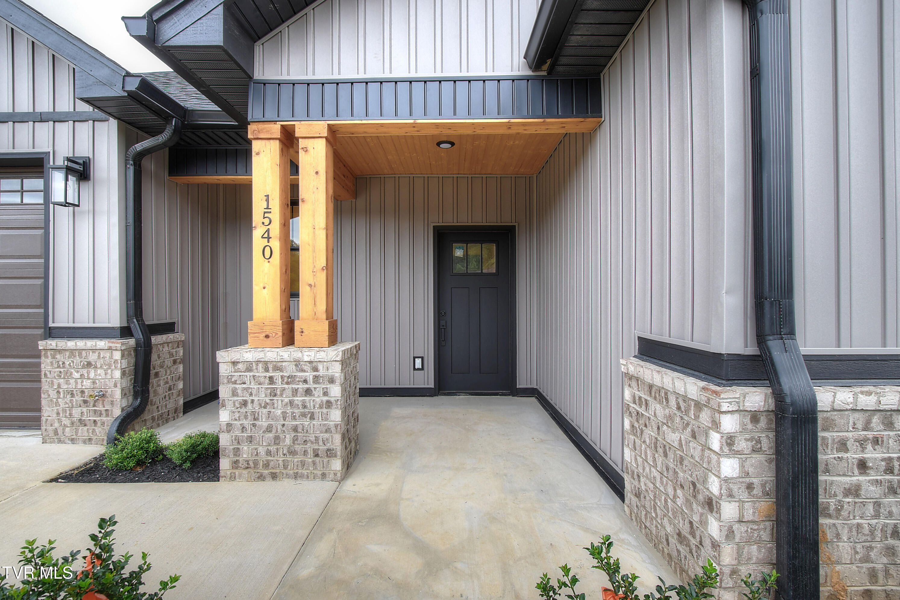 Johnson City, Tennessee 37615, United States, 3 Bedrooms Bedrooms, ,3 BathroomsBathrooms,Residential,Active,184756