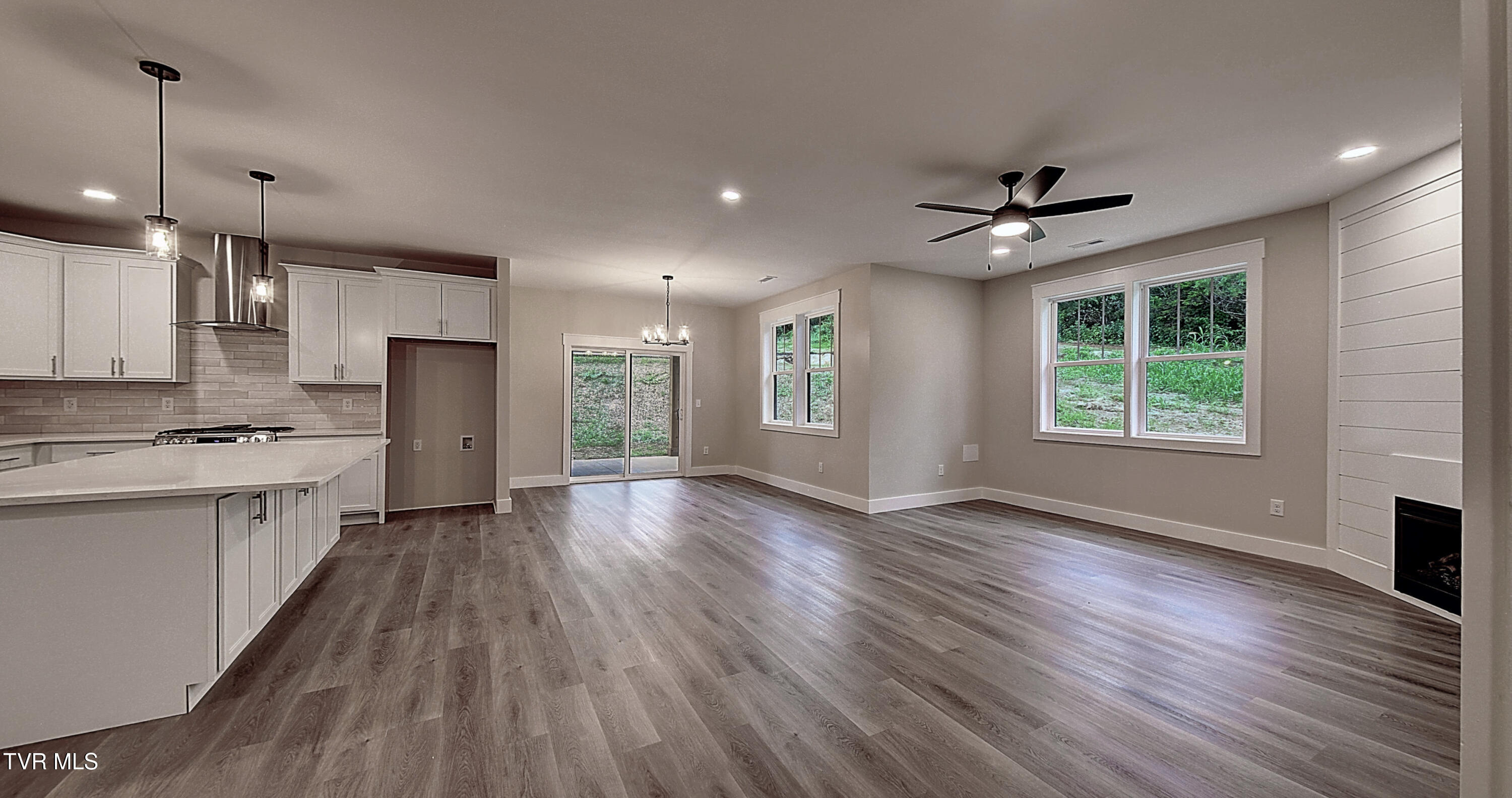 Johnson City, Tennessee 37615, United States, 3 Bedrooms Bedrooms, ,3 BathroomsBathrooms,Residential,Active,184756