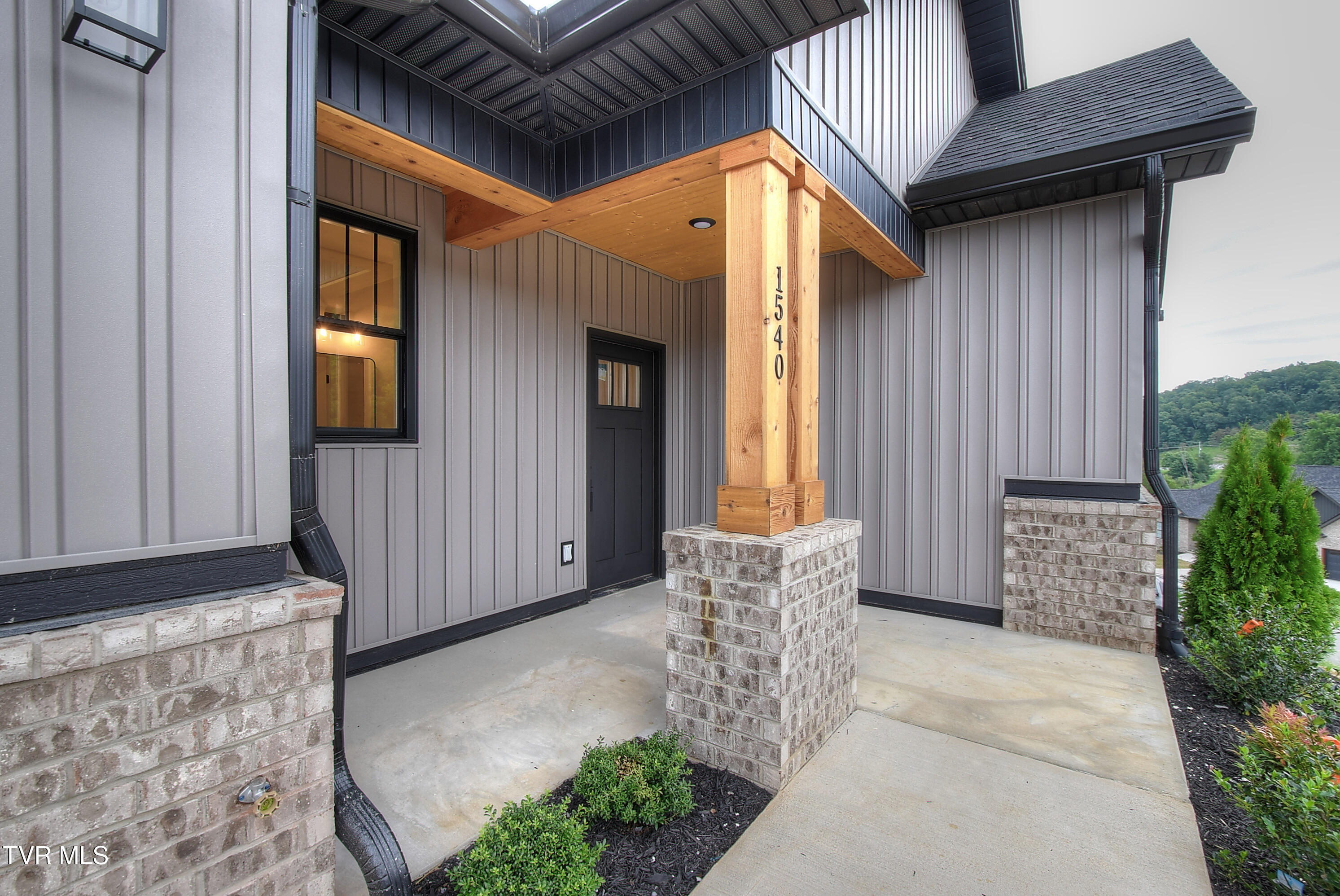 Johnson City, Tennessee 37615, United States, 3 Bedrooms Bedrooms, ,3 BathroomsBathrooms,Residential,Active,184756