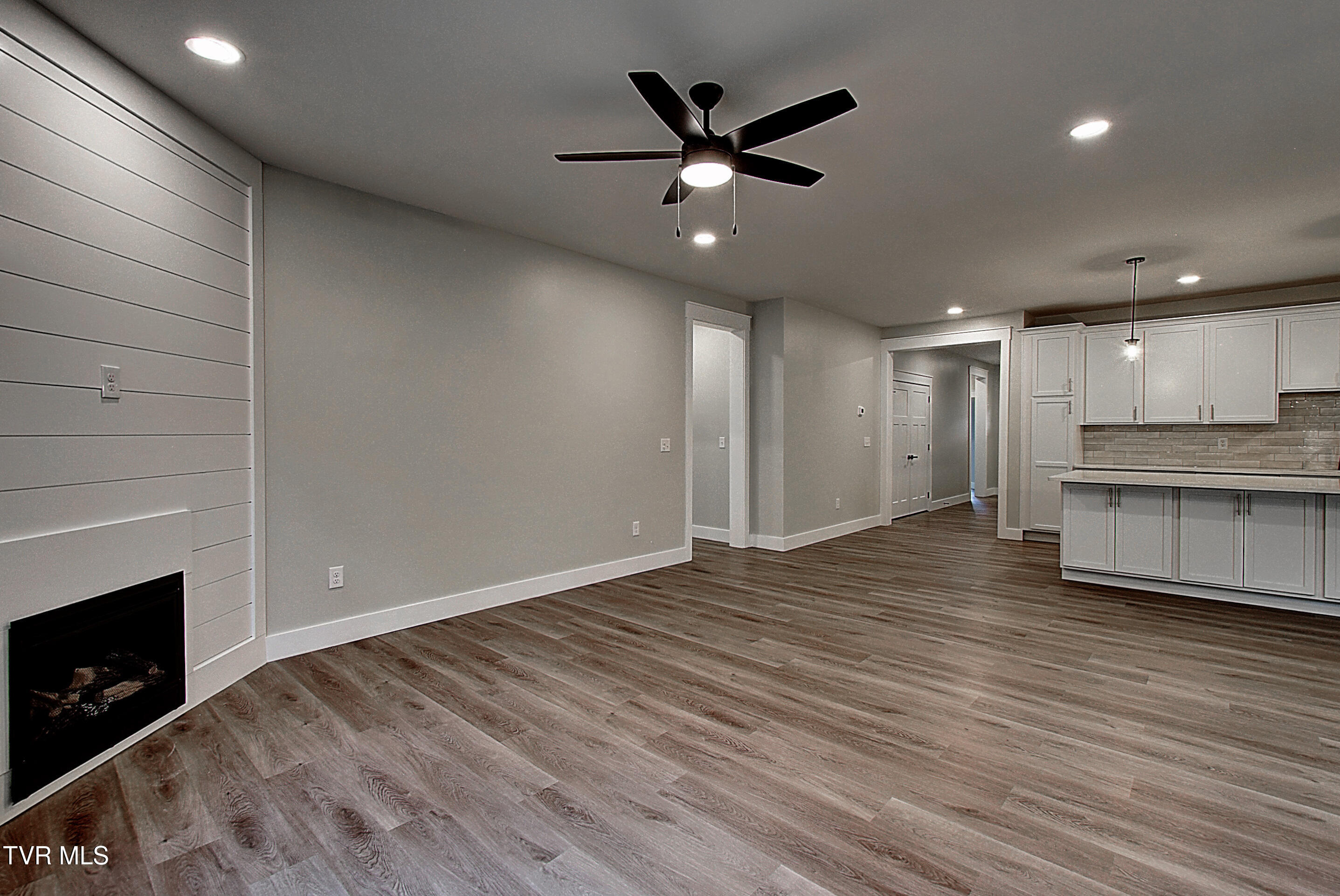 Johnson City, Tennessee 37615, United States, 3 Bedrooms Bedrooms, ,3 BathroomsBathrooms,Residential,Active,184756