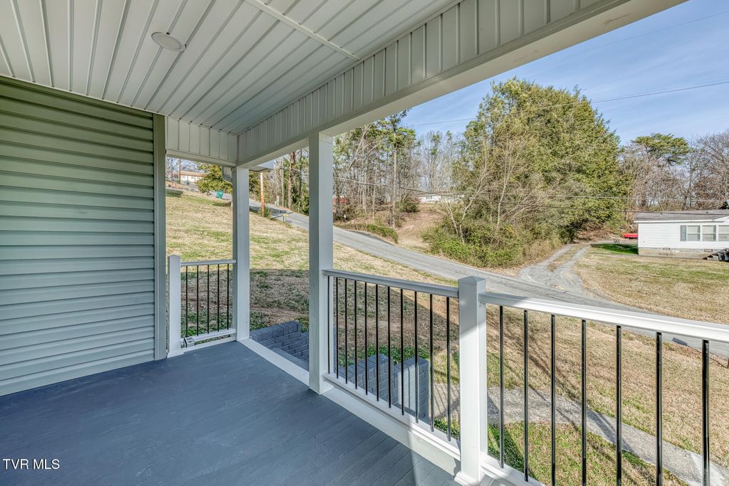 Photo of 420 Rogers Avenue, Kingsport, TN 37660 (MLS # 9989806)