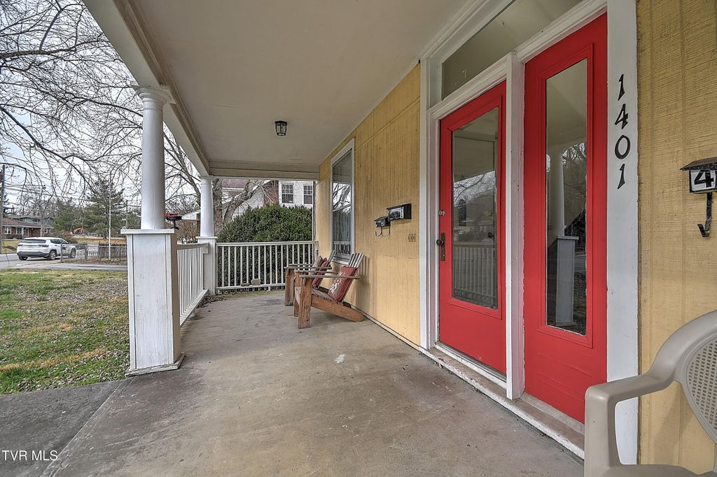 Photo of 1401 Windsor Avenue, Bristol, TN 37620 (MLS # 9990177)