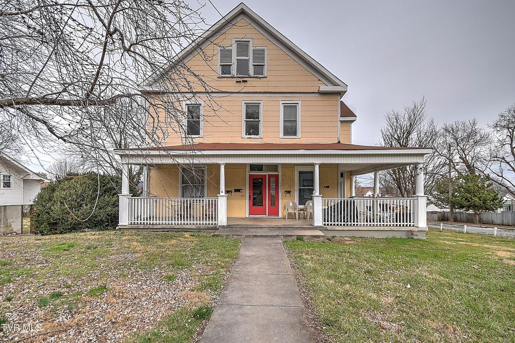 Photo of 1401 Windsor Avenue, Bristol, TN 37620 (MLS # 9990177)