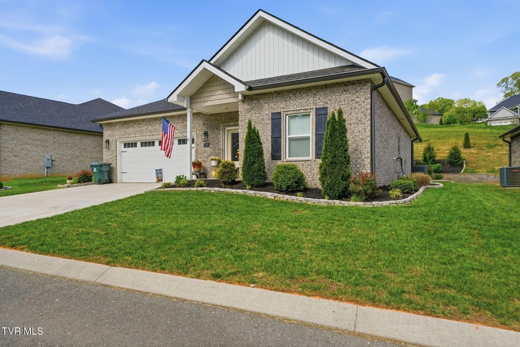 Photo of 190 Quiet Stroll Lane, Johnson City, TN 37615 (MLS # 9994062)