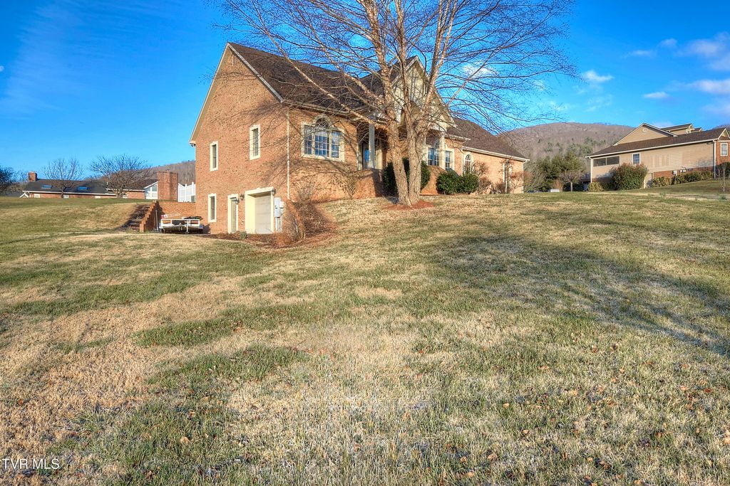 Photo of 295 Sunrise Drive, Elizabethton, TN 37643 (MLS # 9989901)