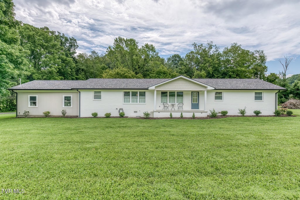 Photo of 5022 Unicoi Drive, Unicoi, TN 37692 (MLS # 10002140)