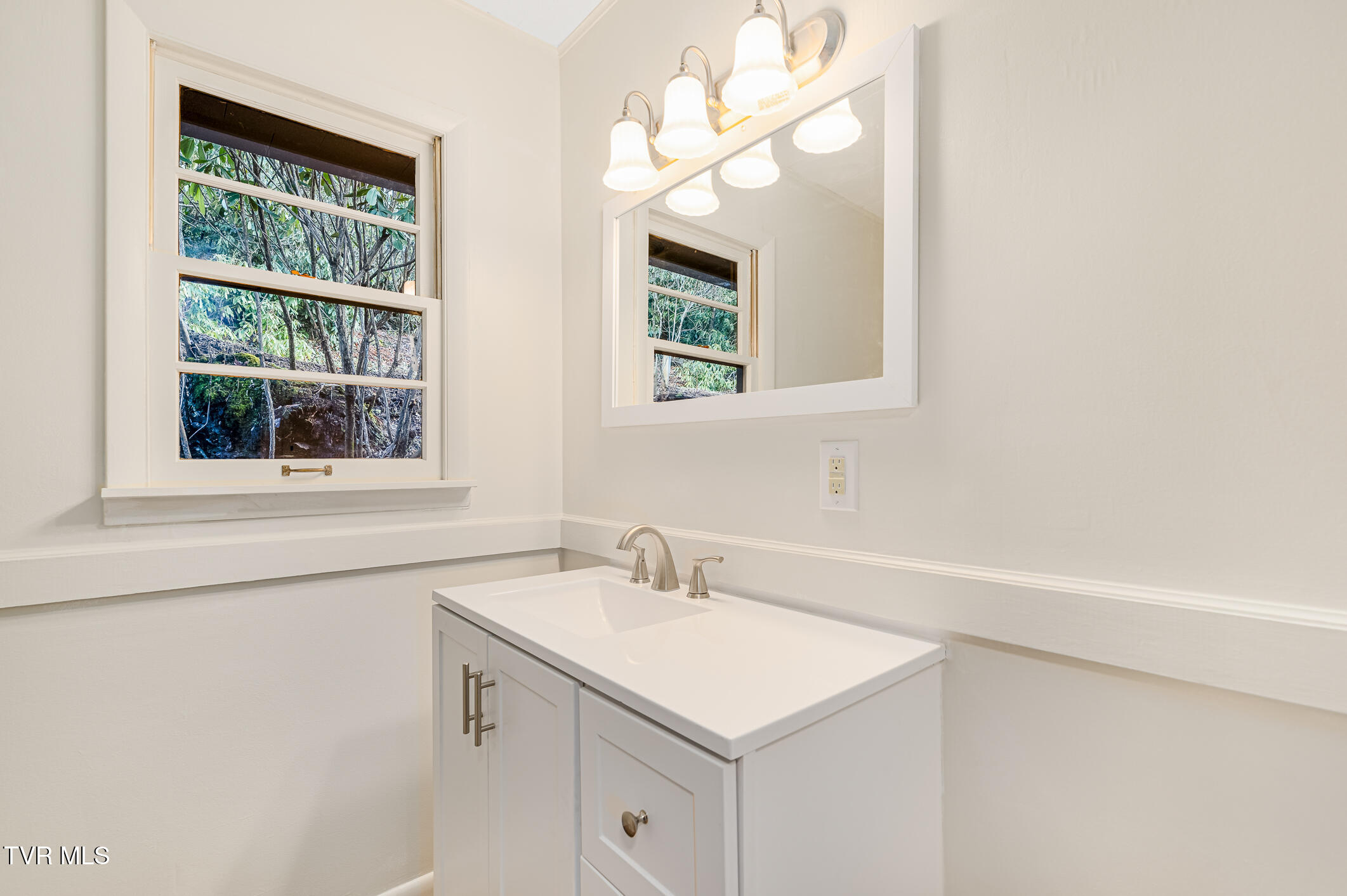 144 Ripshin Lake Road, Roan Mountain, Tennessee image 18