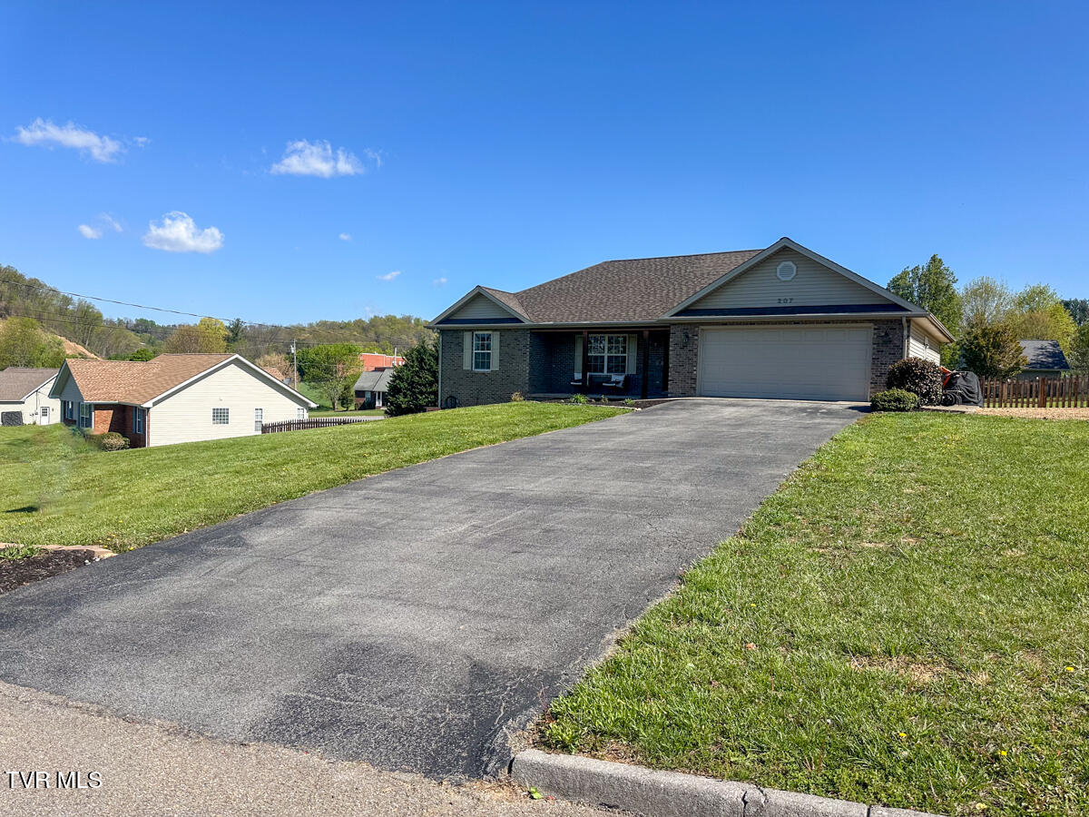 207 Humming Bird Way, Jonesborough, Tennessee image 2