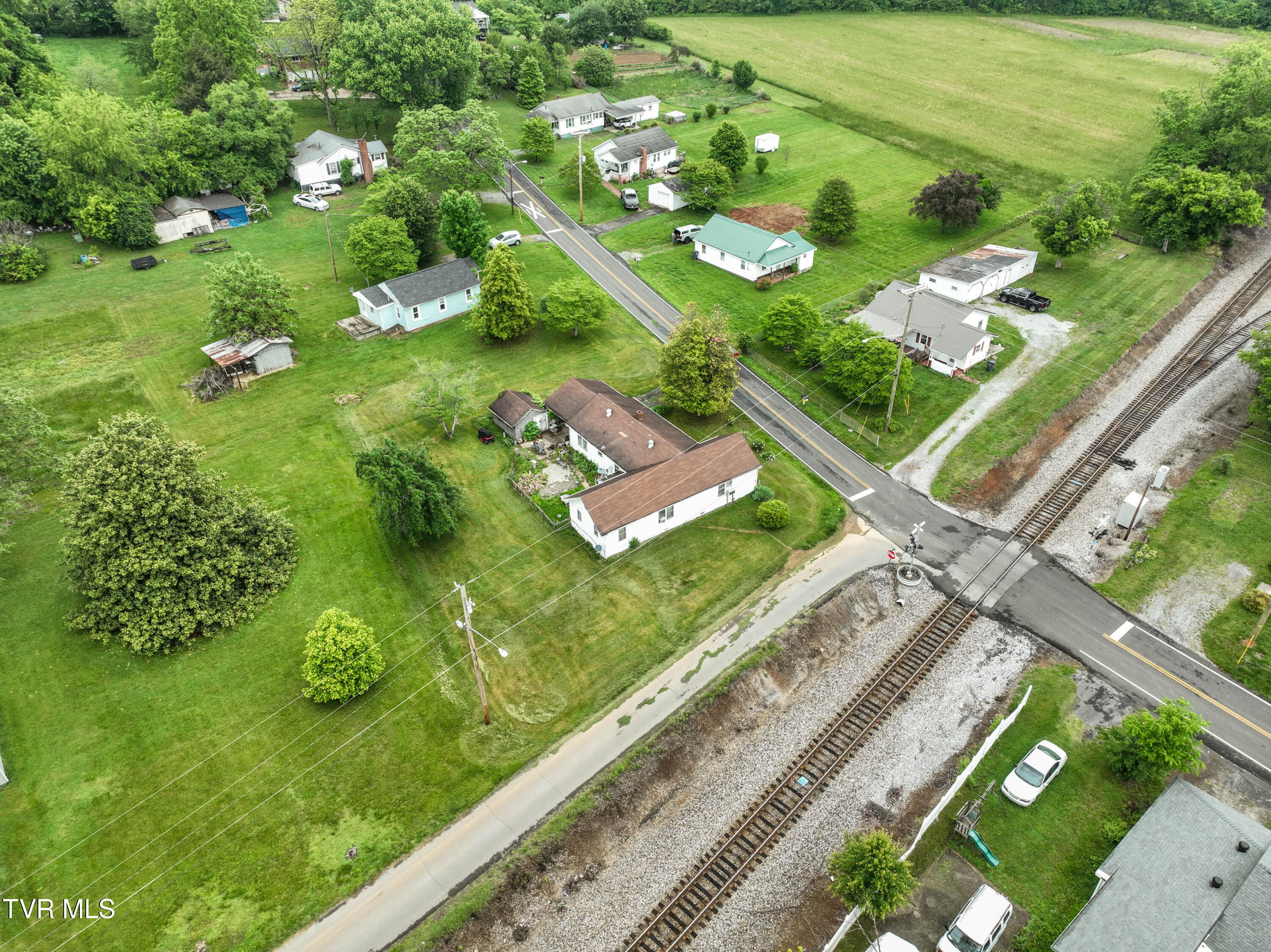201 Dover Avenue, Mount Carmel, Tennessee image 18