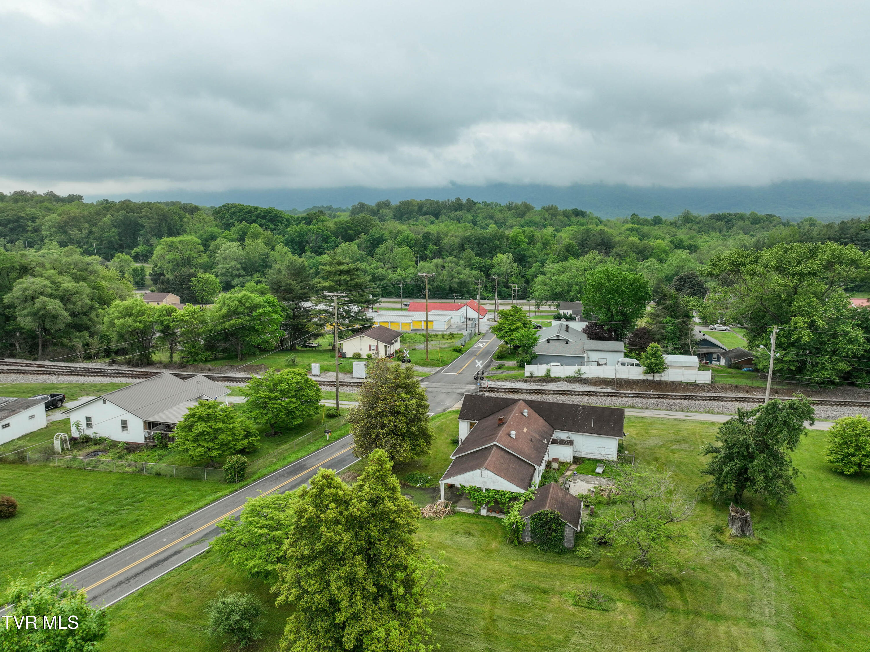 201 Dover Avenue, Mount Carmel, Tennessee image 16