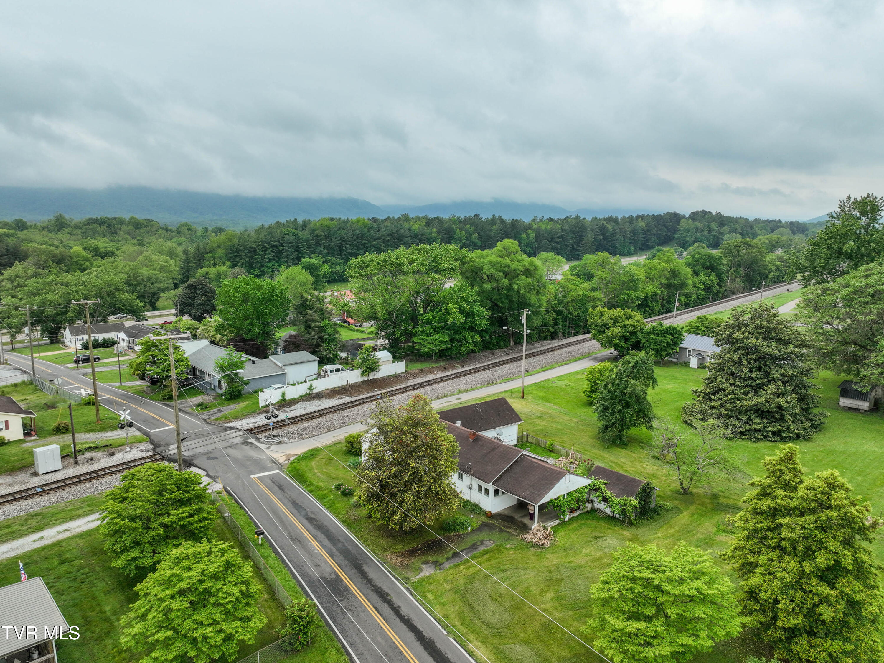 201 Dover Avenue, Mount Carmel, Tennessee image 19
