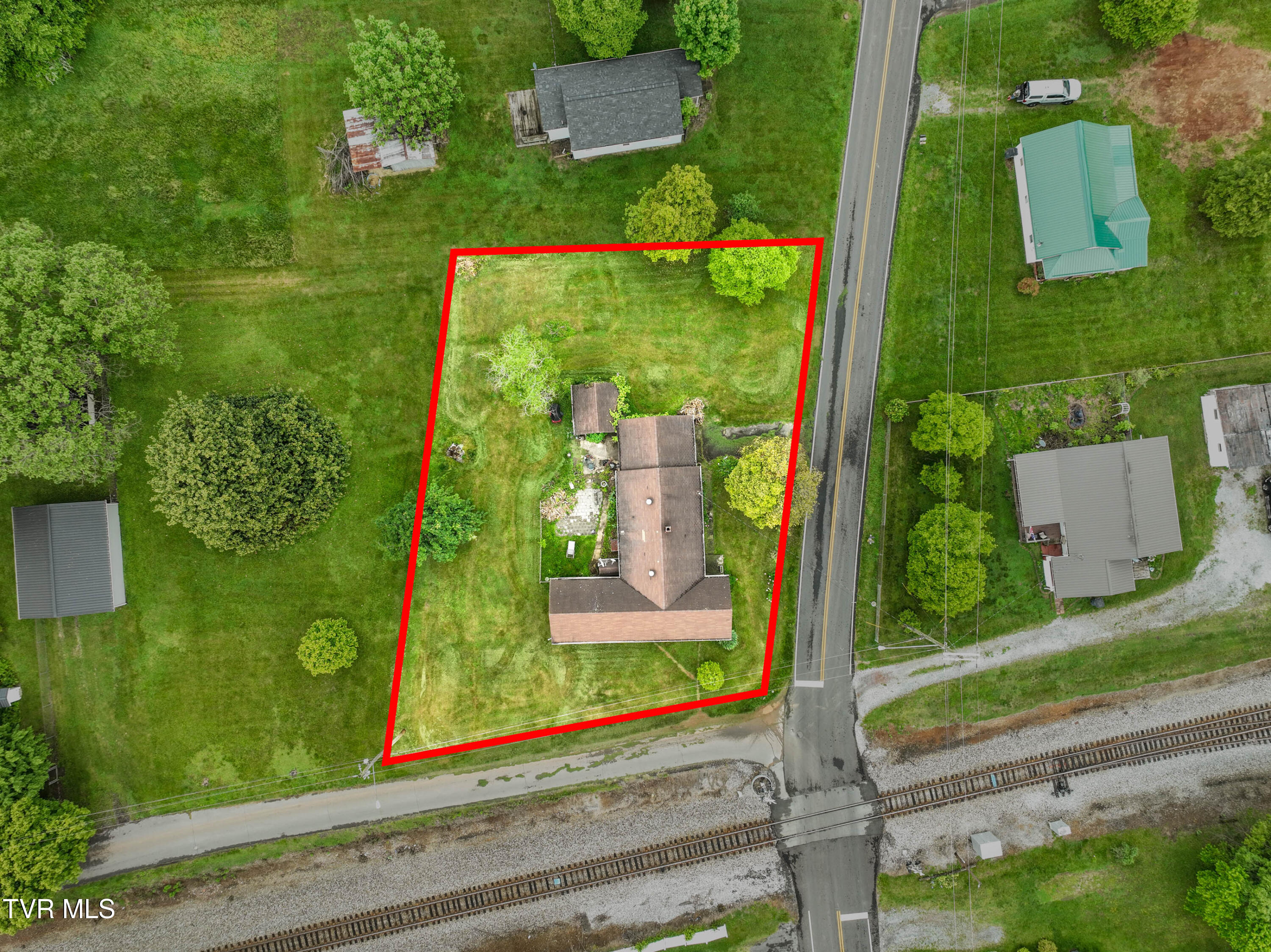 201 Dover Avenue, Mount Carmel, Tennessee image 14