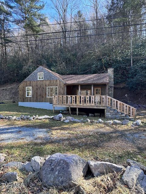 Homes For Sale - 232 Konnarock Road<br/> Smyth County, Troutdale, VA 24378
