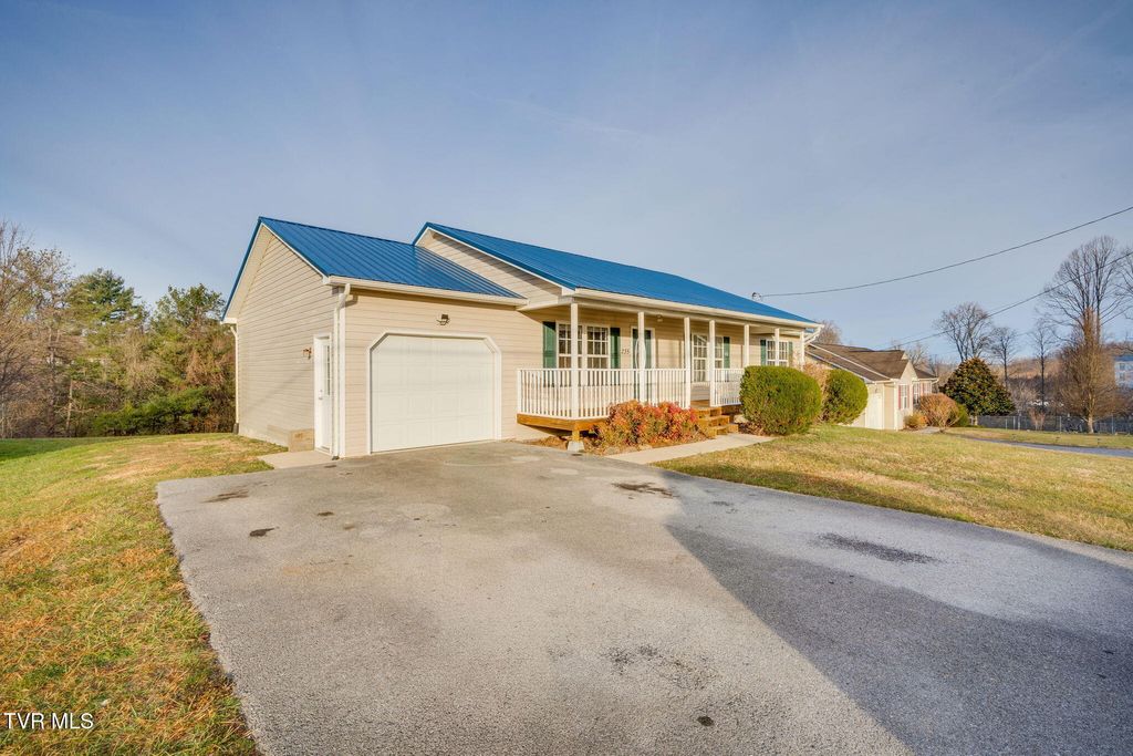 Photo of 235 Fairridge Road, Johnson City, TN 37604 (MLS # 9989949)