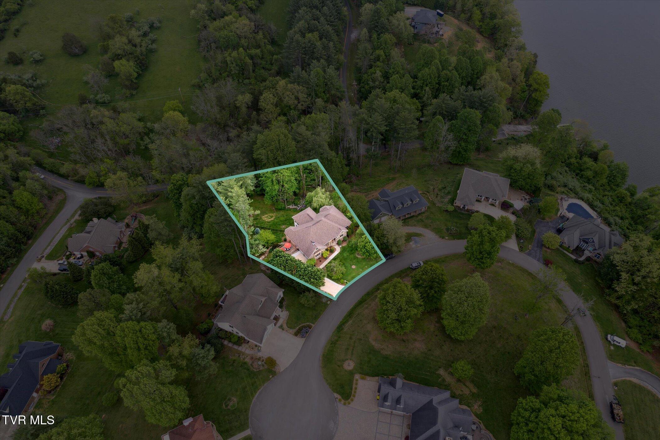 Abingdon, Virginia 24211, United States, 4 Bedrooms Bedrooms, ,3 BathroomsBathrooms,Residential,Active,108700