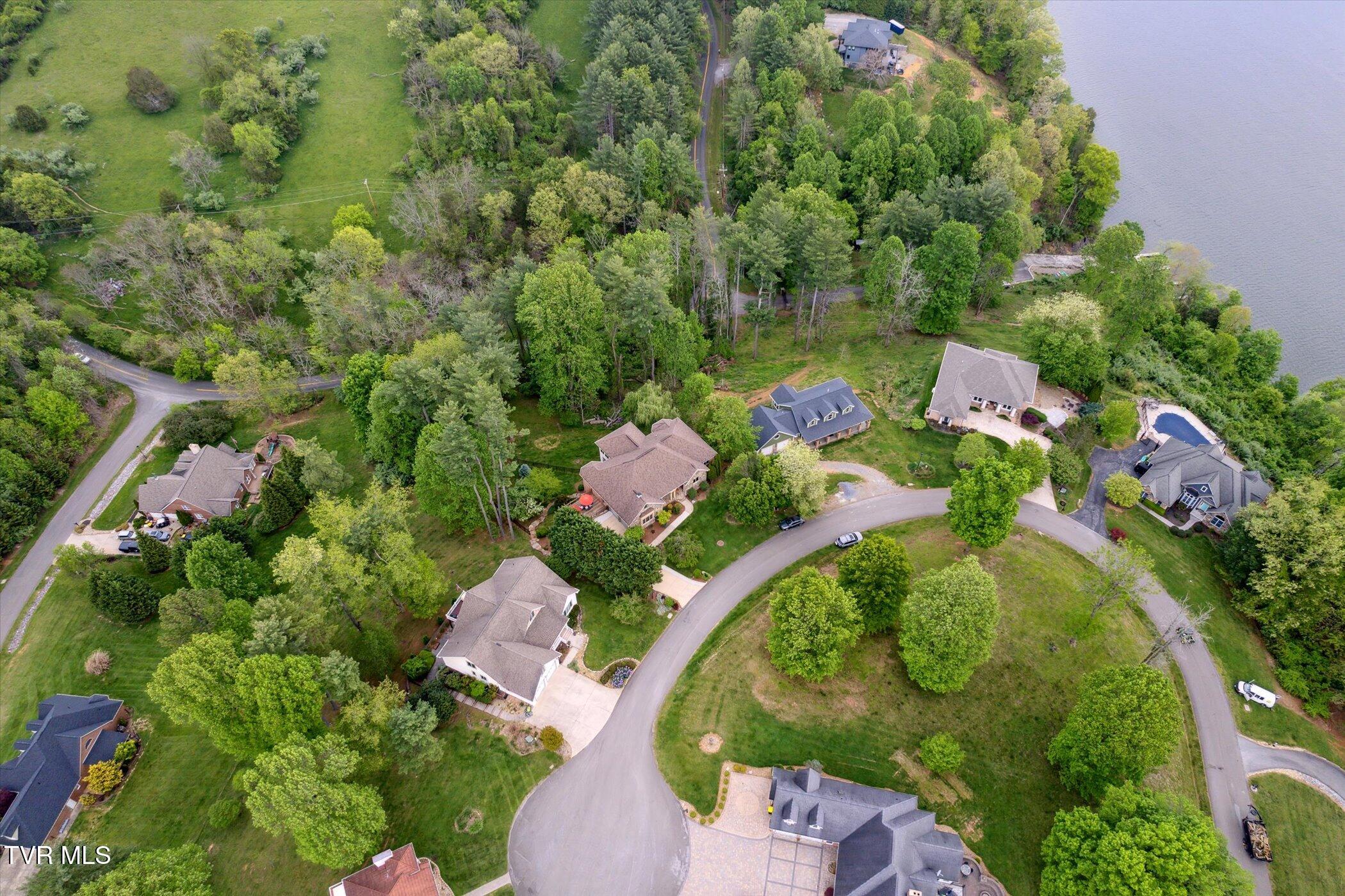 Abingdon, Virginia 24211, United States, 4 Bedrooms Bedrooms, ,3 BathroomsBathrooms,Residential,Active,108700