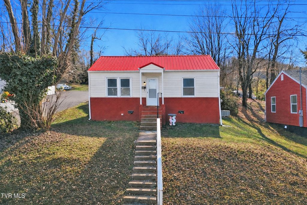 Photo of 2226 Bay Street, Bristol, TN 37620 (MLS # 9990646)