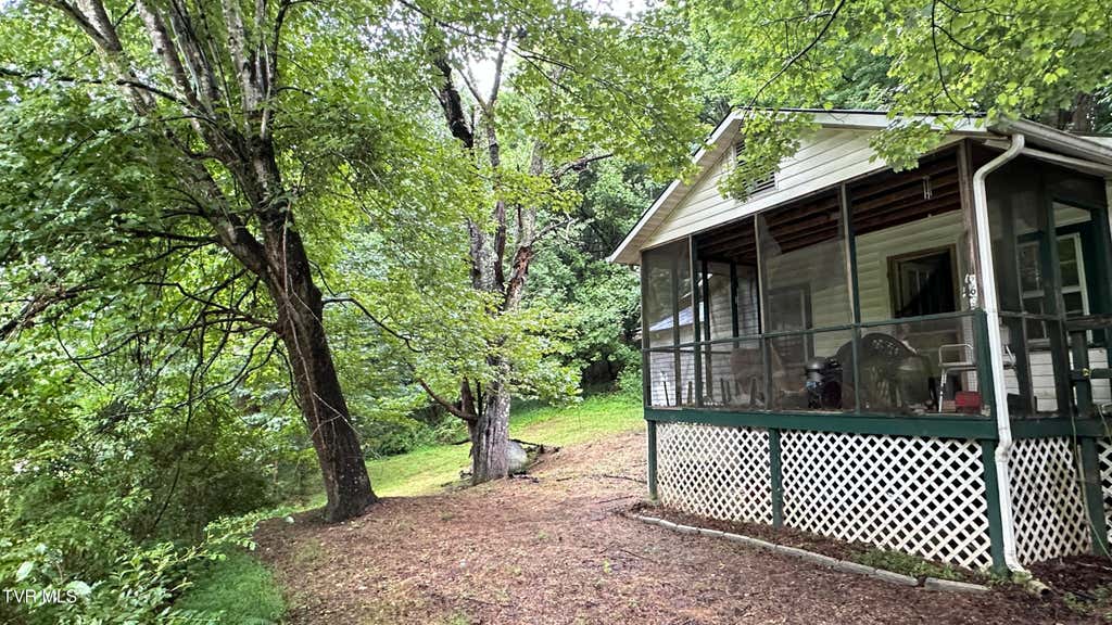 Photo of 263 Long Hollow Road, Elizabethton, TN 37643 (MLS # 9998135)
