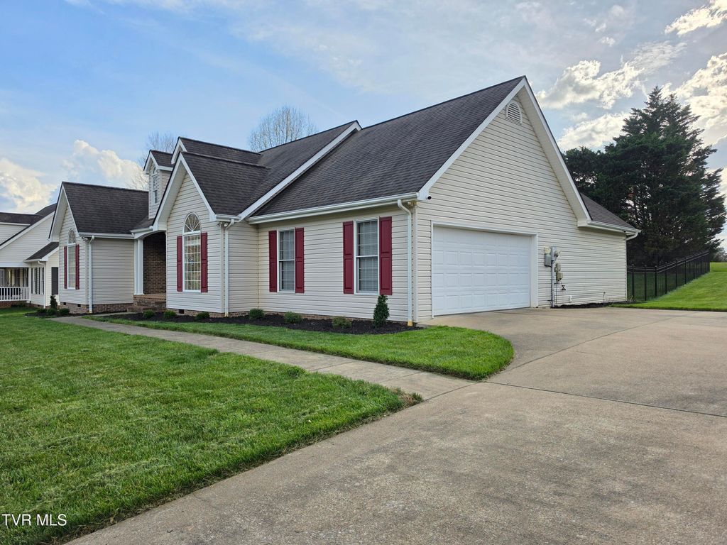 Photo of 212 Chatham Road, Bristol, TN 37620 (MLS # 9993328)