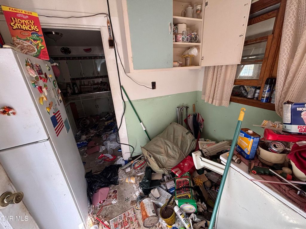 Photo of 310 Lee Avenue, Erwin, TN 37650 (MLS # 9987530)