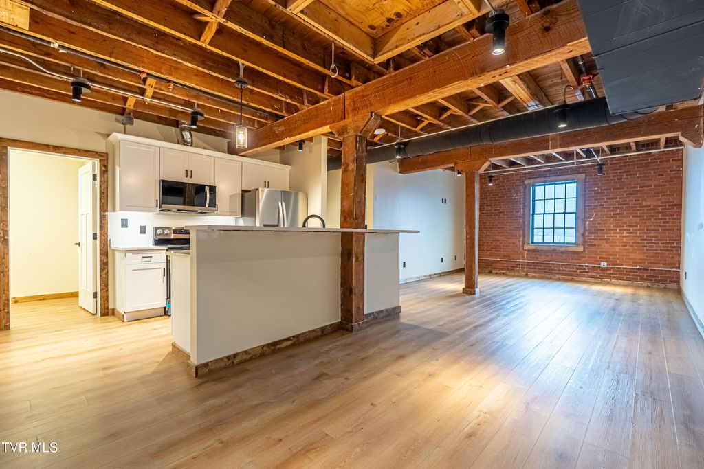 Photo of 453 Main Street, Kingsport, TN 37660 (MLS # 9992800)