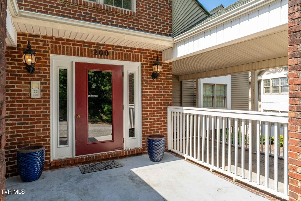 Photo of 100 Gables Place #206, Kingsport, TN 37664 (MLS # 10001674)