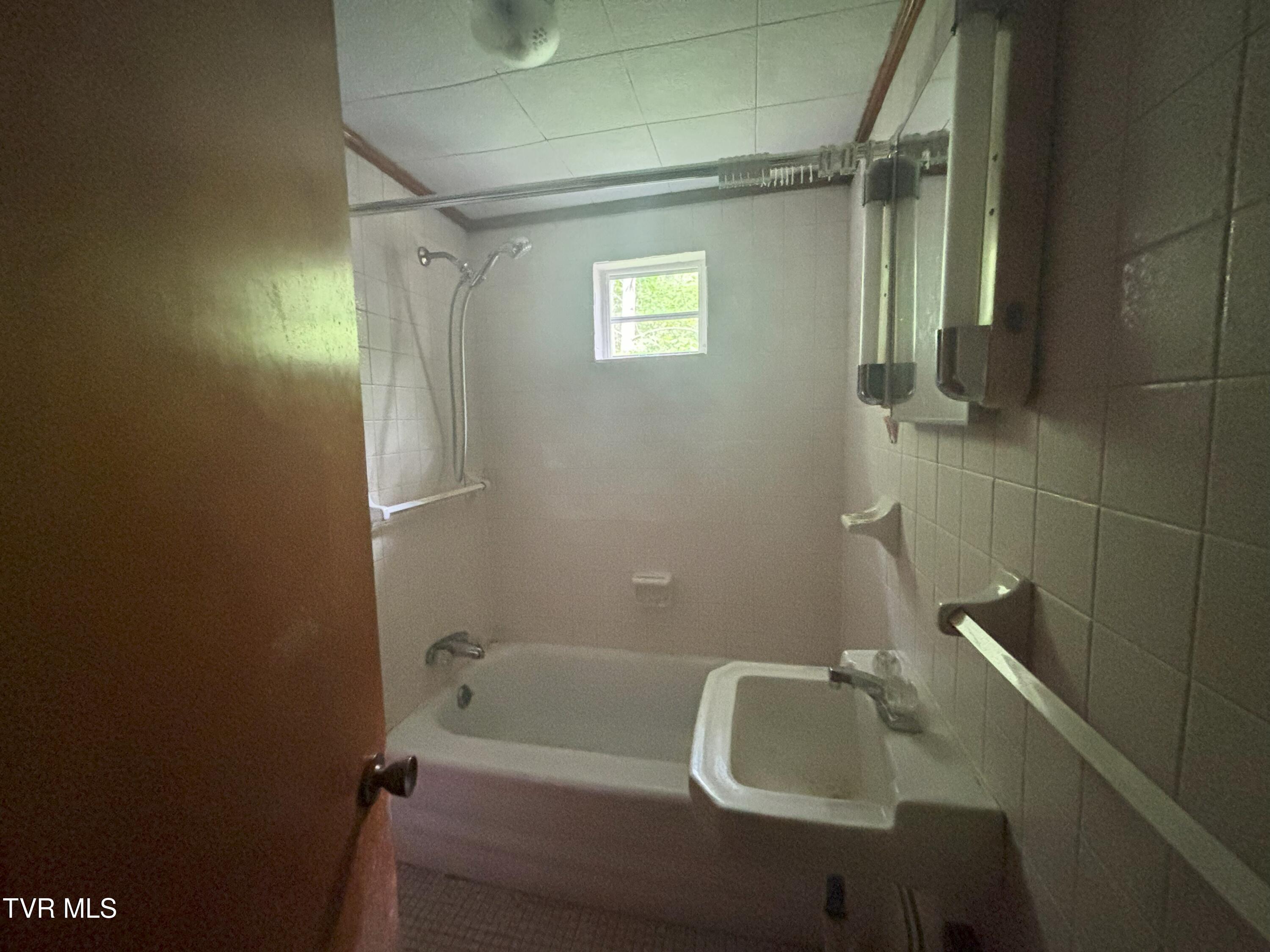 3719 Red Hill Road, Gate City, Virginia image 8