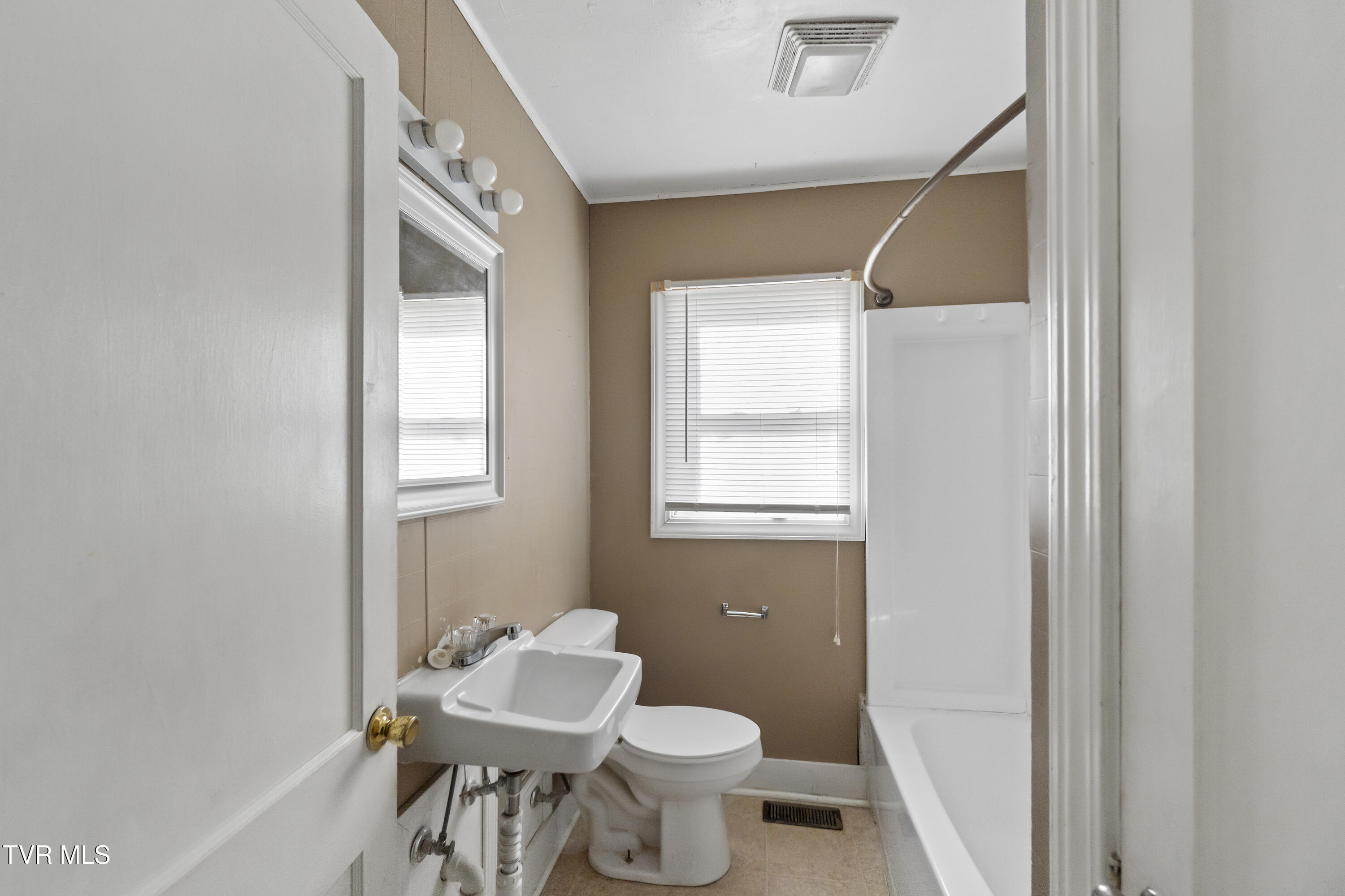 1111 Forest Street, Greeneville, Tennessee image 21