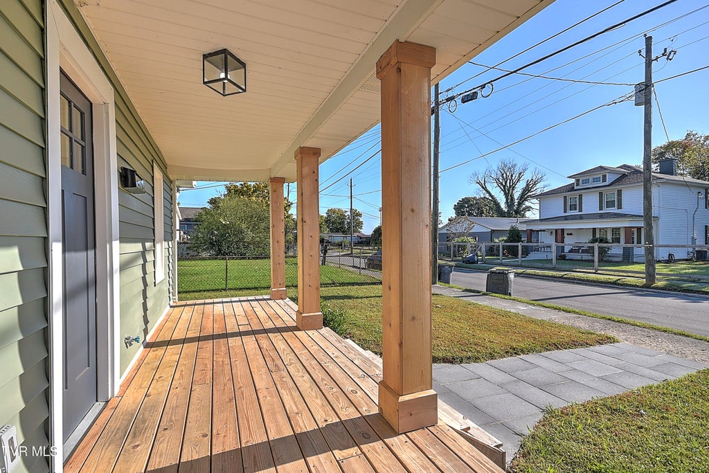 Photo of 1614 Park Street, Kingsport, TN 37664 (MLS # 10002481)