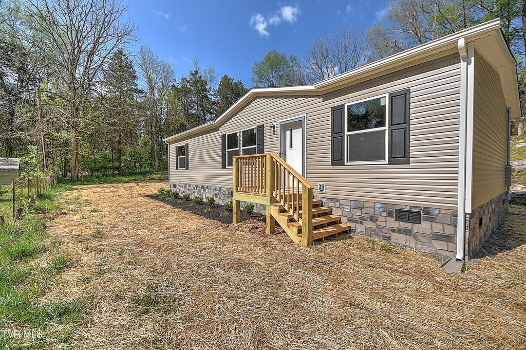Photo of 165 Brookfield Lane, Kingsport, TN 37663 (MLS # 9994390)