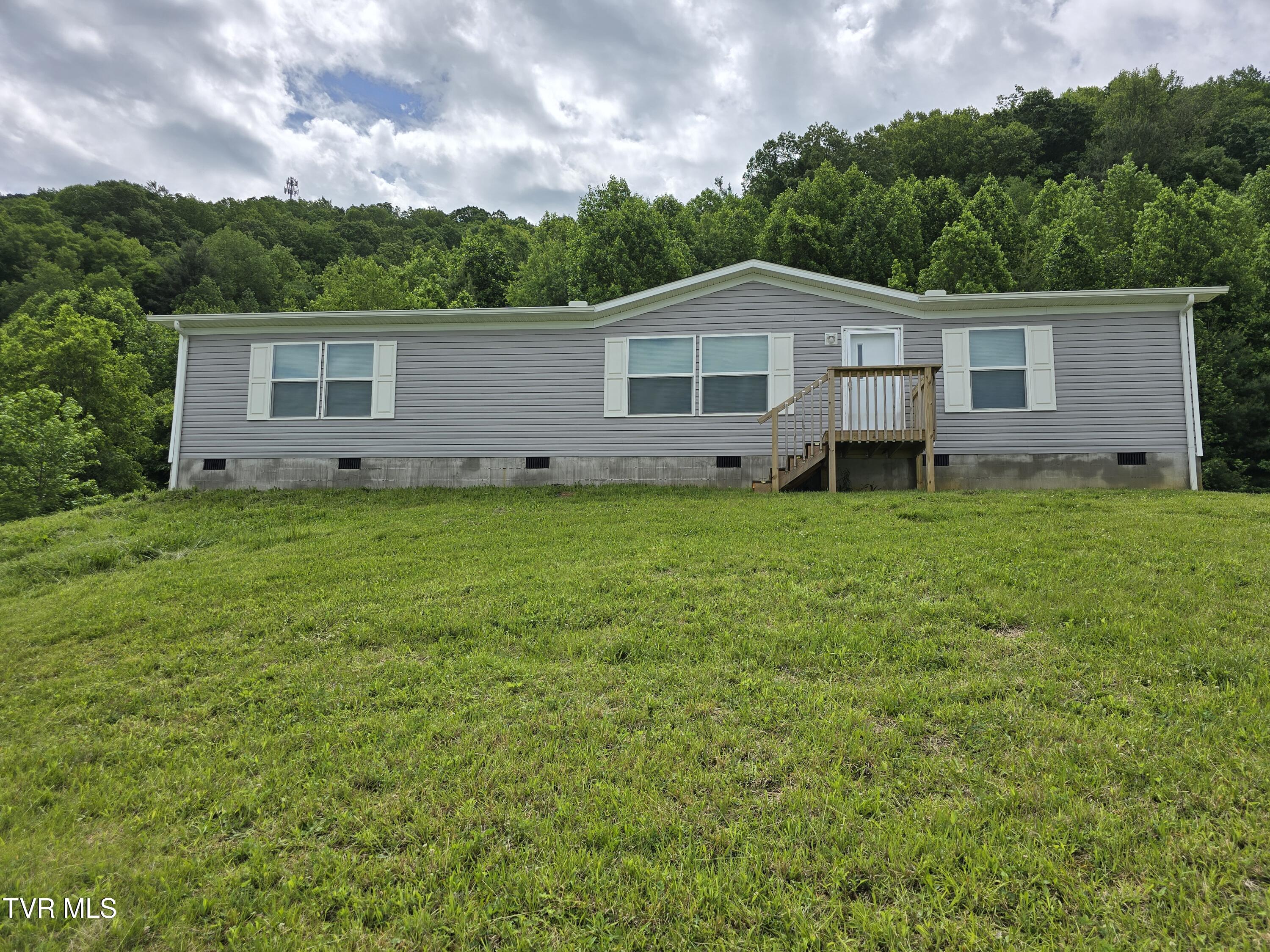 3216 Unicoi Drive, Unicoi, Tennessee image 1