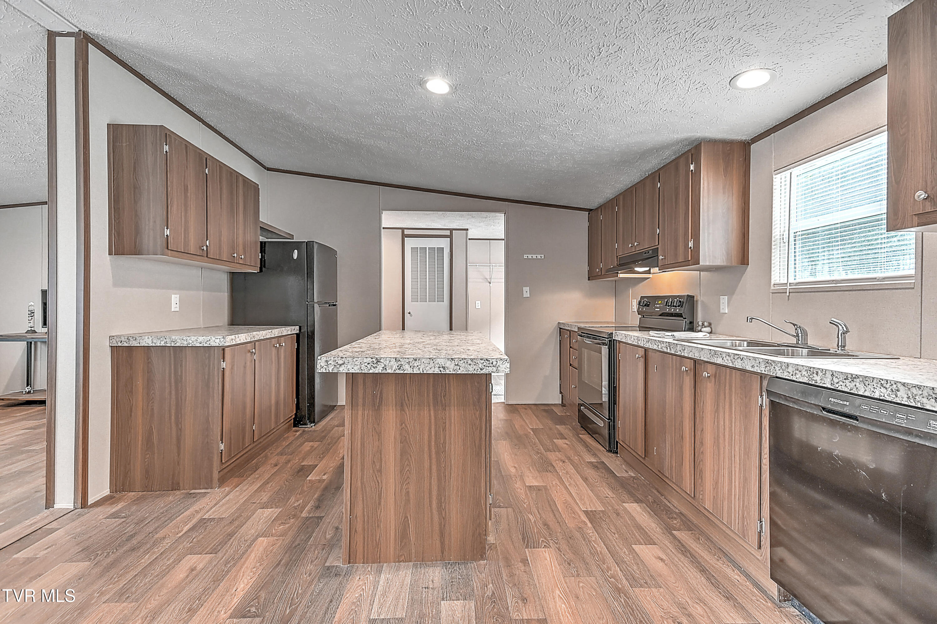 3216 Unicoi Drive, Unicoi, Tennessee image 11