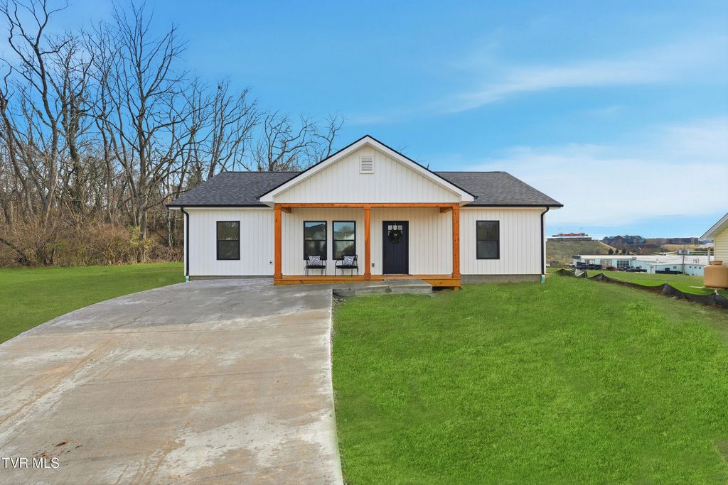 Photo of 417 Elbert Way, Bristol, VA 24202 (MLS # 9989119)