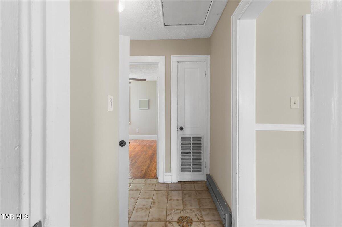 800 Pearl Street, Bristol, Virginia image 17