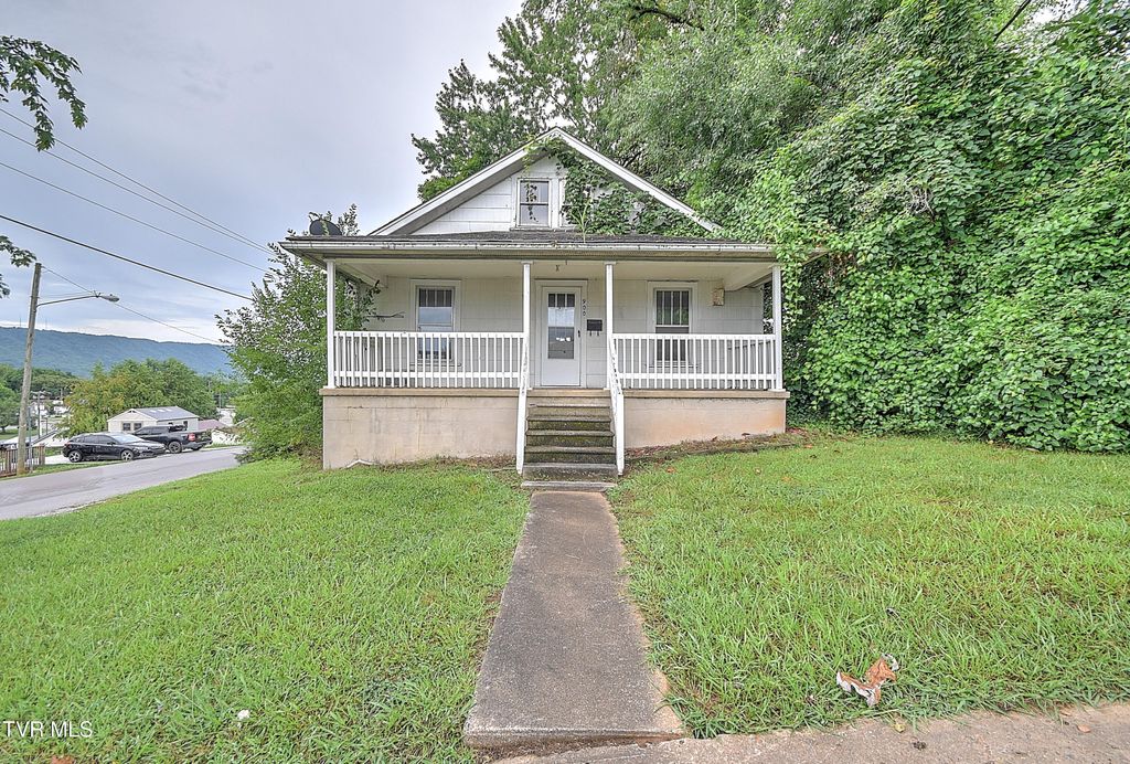 Photo of 900 Fairview Avenue, Kingsport, TN 37660 (MLS # 9998187)