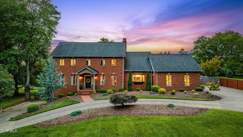 Photo of 704 Chippendale Road, Kingsport, TN 37660 (MLS # 9997490)