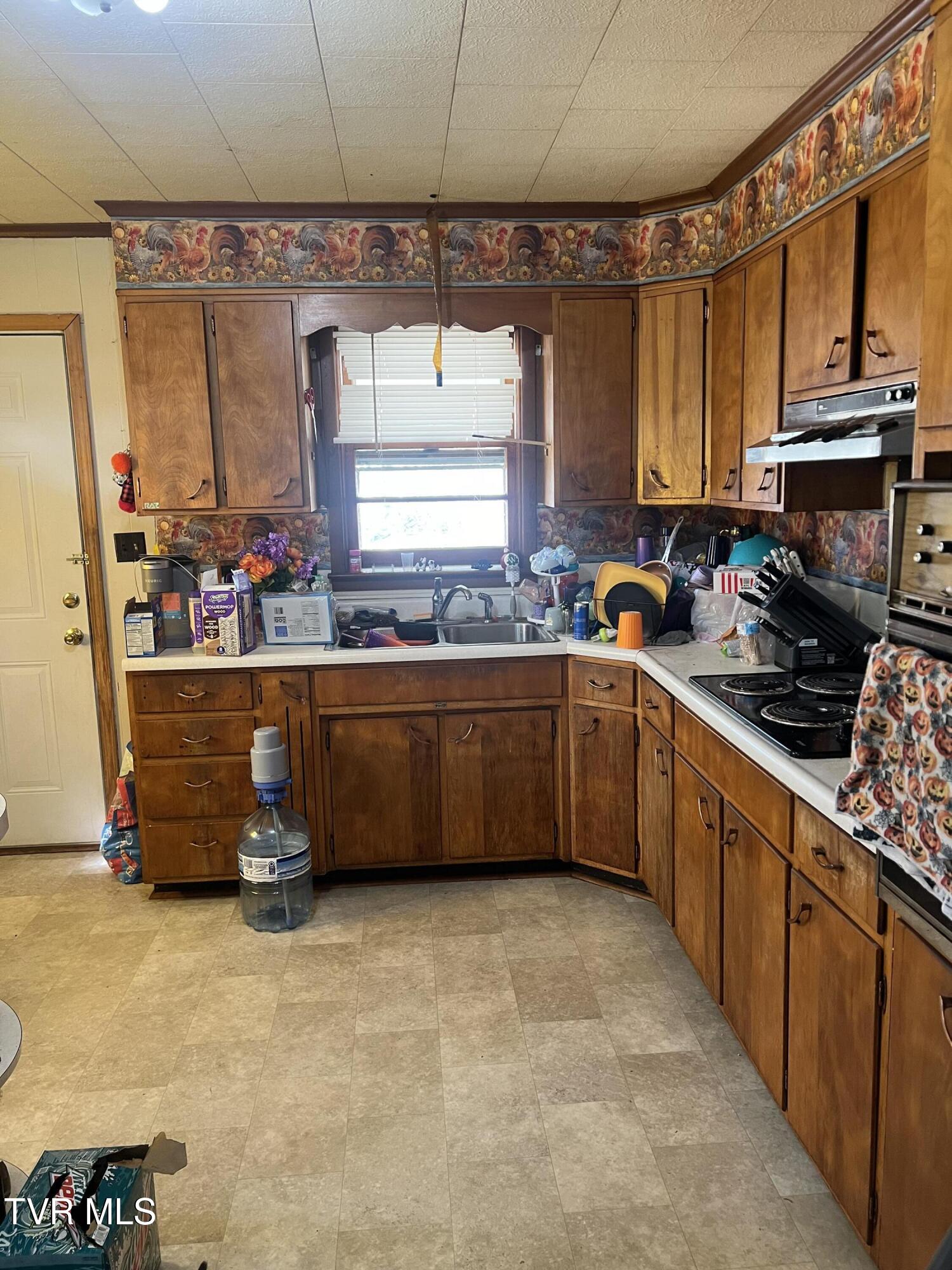 2704 6th Avenue, Big Stone Gap, Virginia image 4