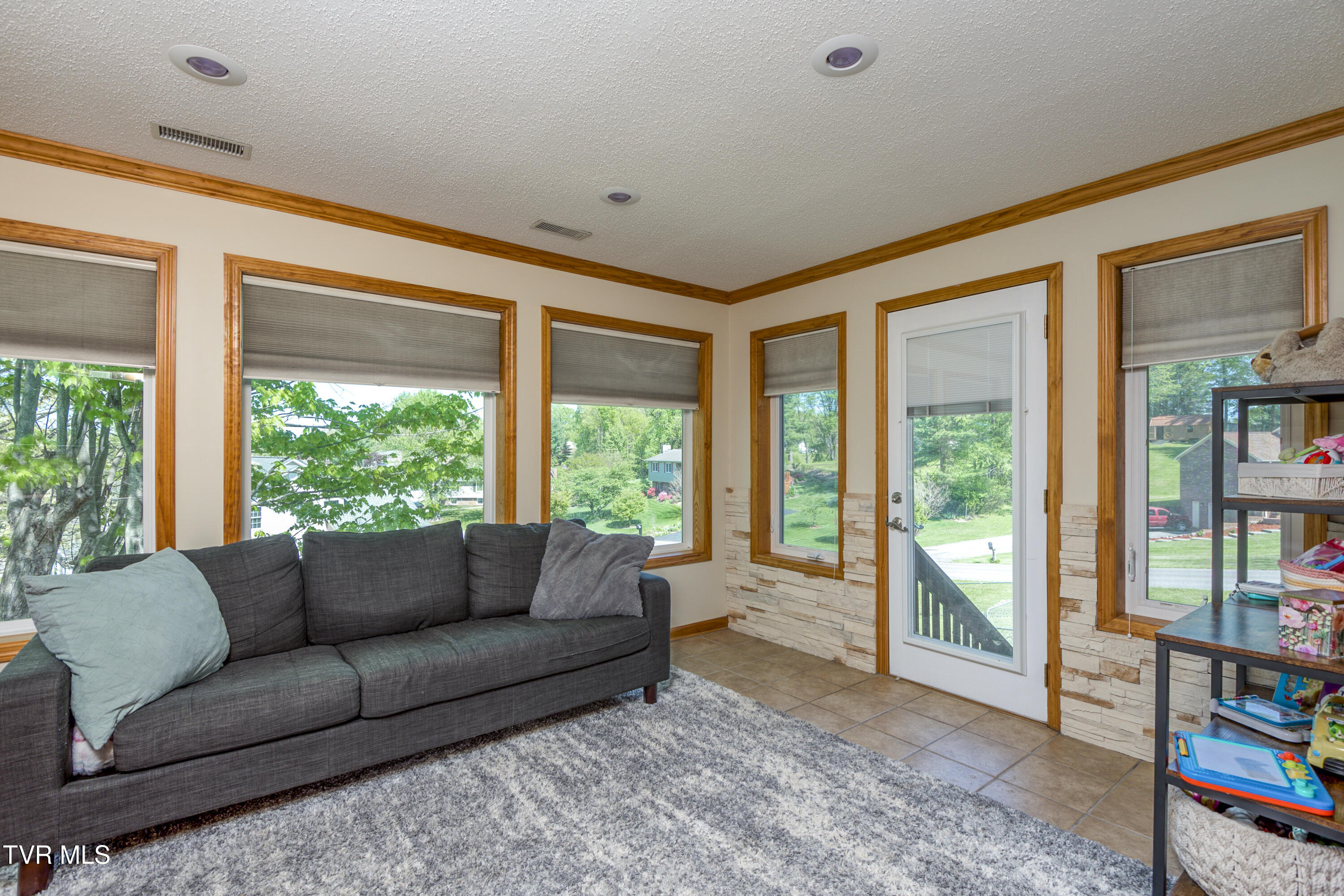 515 Meadowcrest Drive, Bristol, Virginia image 13
