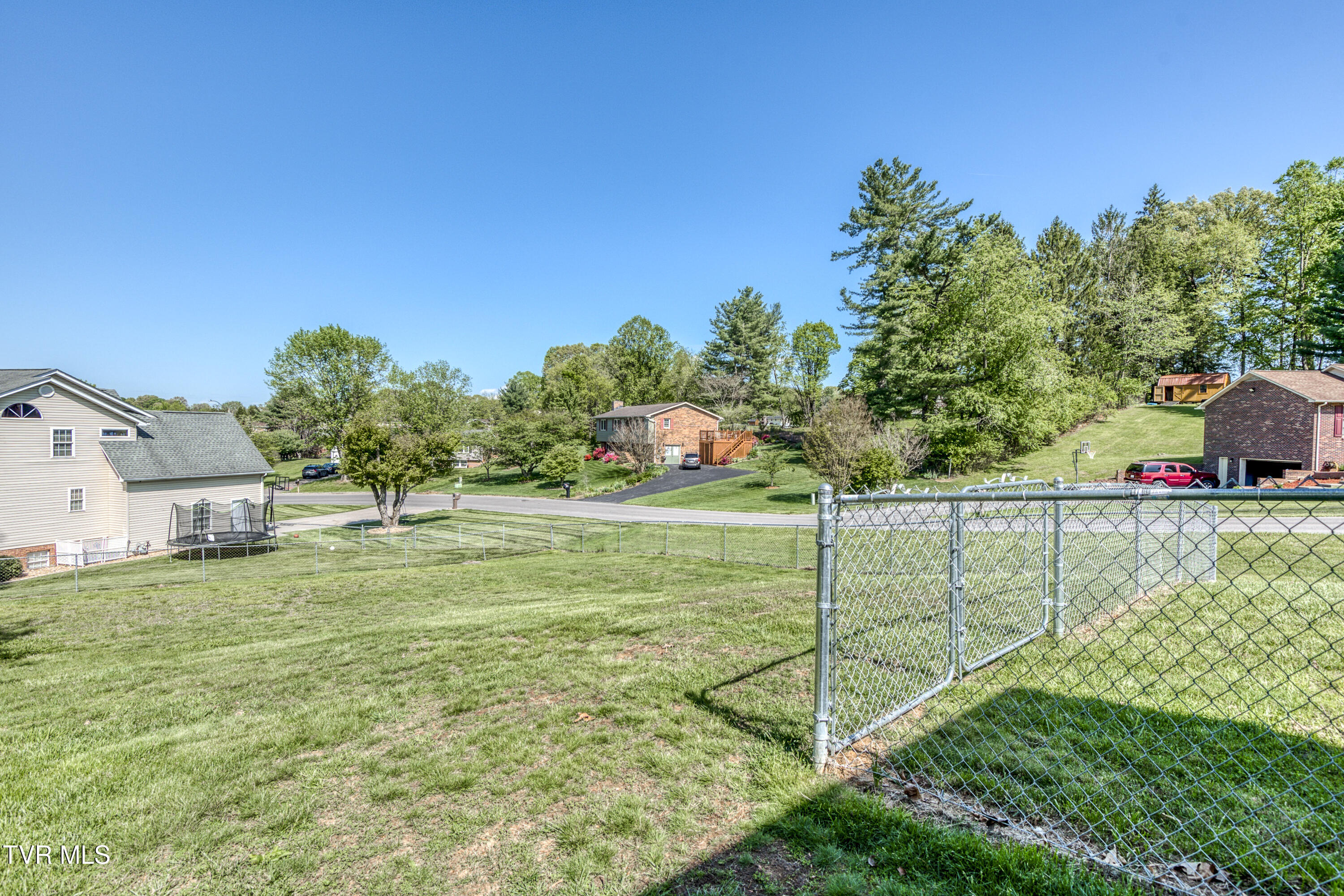 515 Meadowcrest Drive, Bristol, Virginia image 24