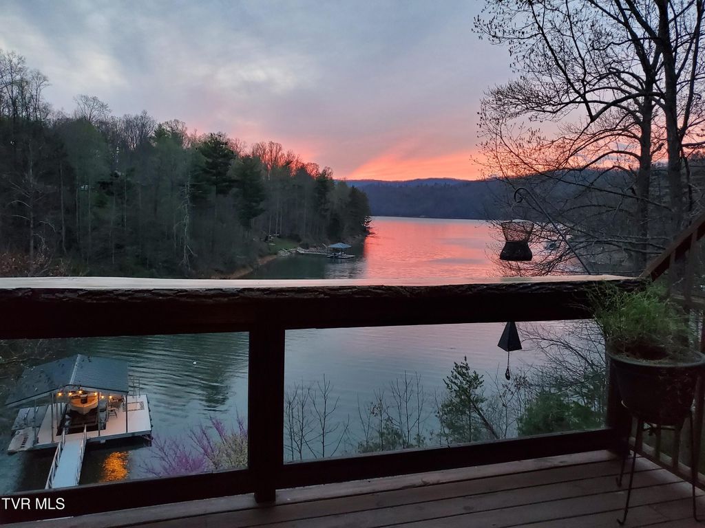 Photo of 249 Candlewood Lane, Butler, TN 37640 (MLS # 9996104)