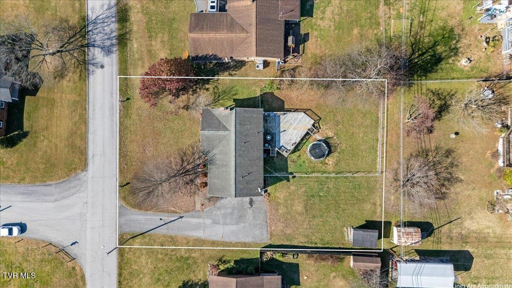 Photo of 4613 June Drive, Kingsport, TN 37664 (MLS # 9988357)