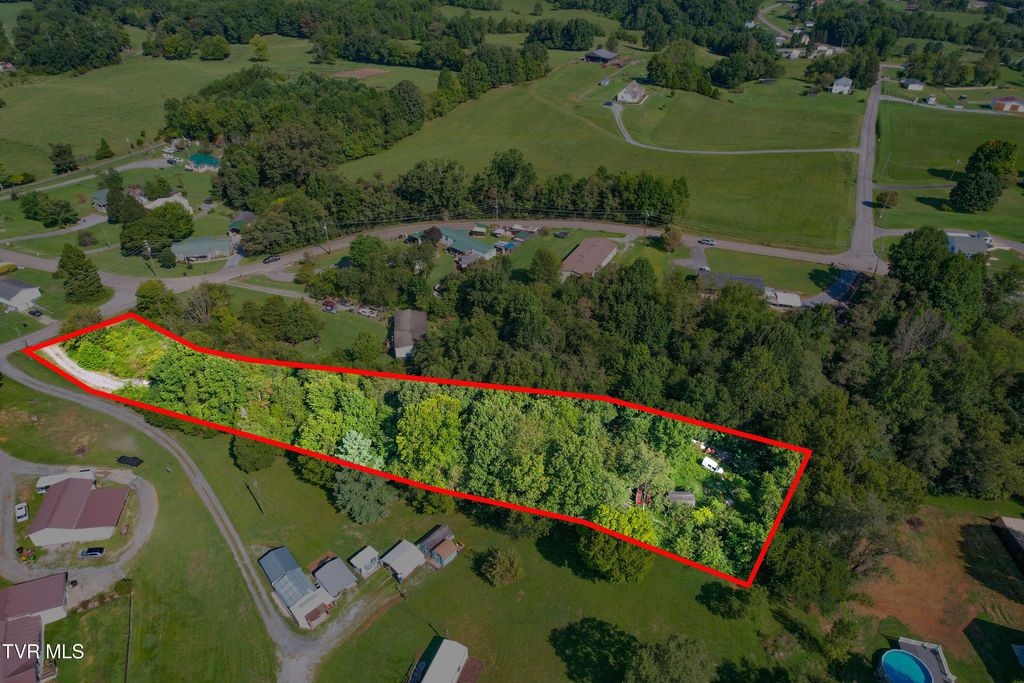 Photo of 744 Ridge Drive, Piney Flats, TN 37686 (MLS # 9995527)