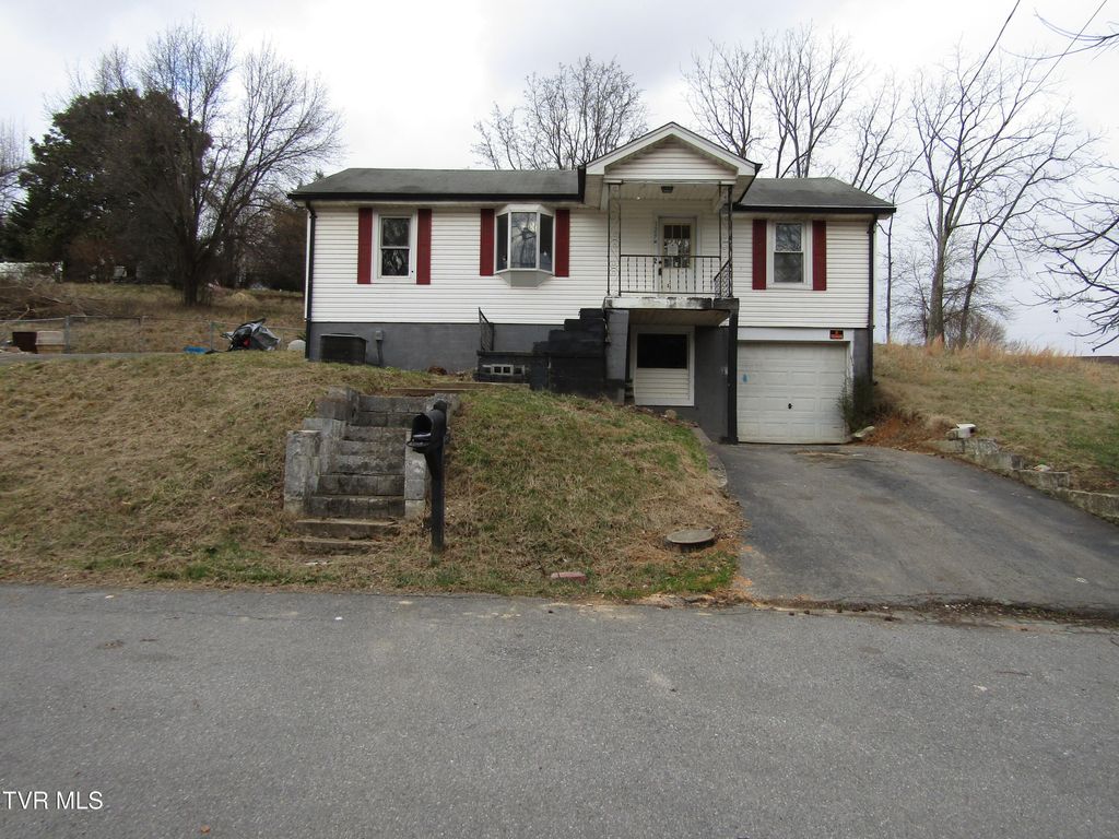 Photo of 129 Fredrick Street, Kingsport, TN 37660 (MLS # 9991694)
